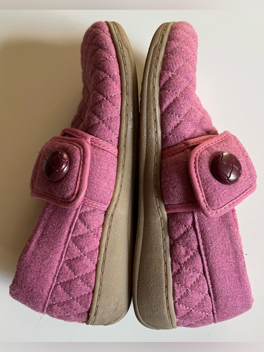 Vionic Jackie Rhubarb Pink Quilted Slippers 7 - Picture 4 of 13